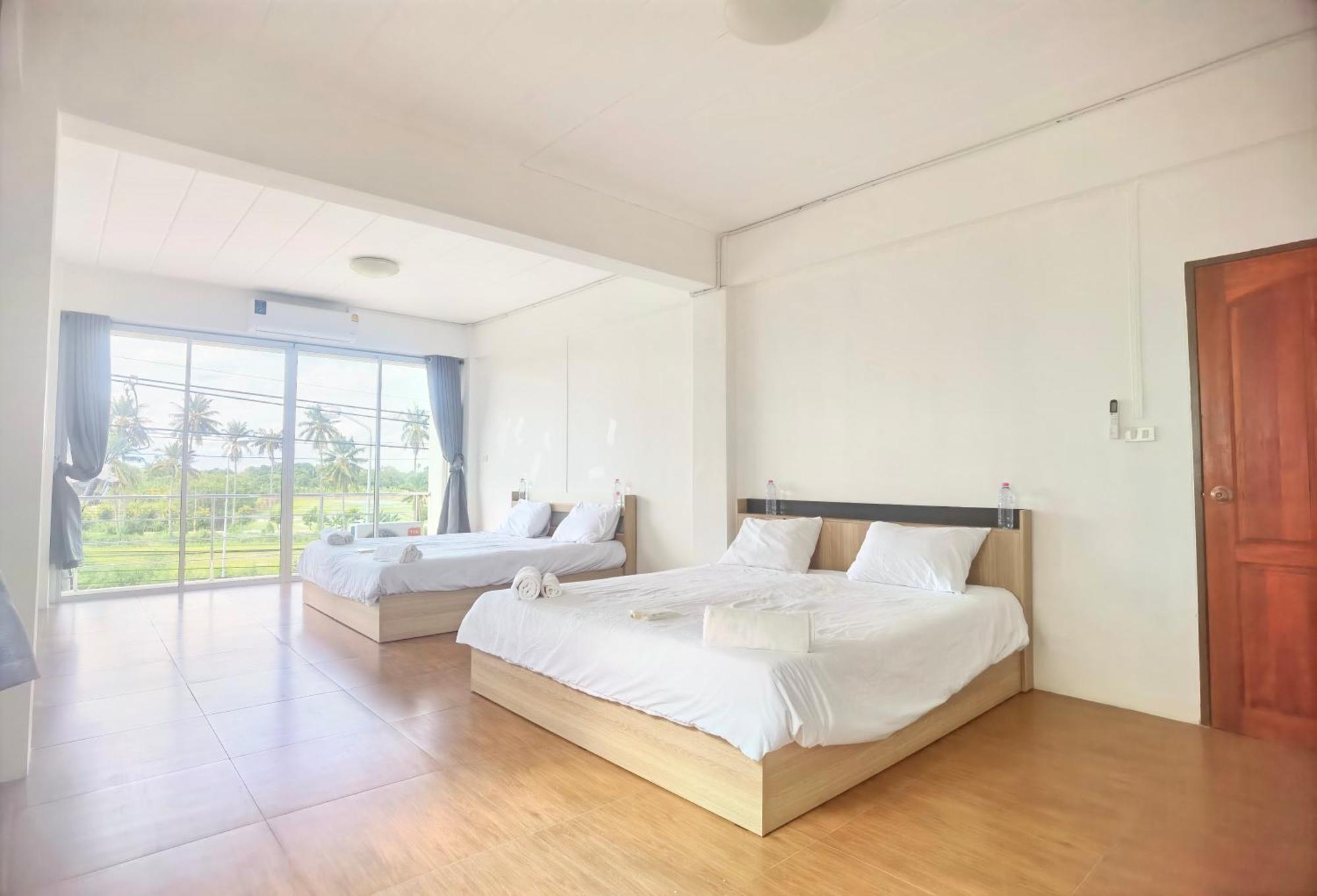 115 Townhouse Hotel Ban Khlong Krang Bagian luar foto