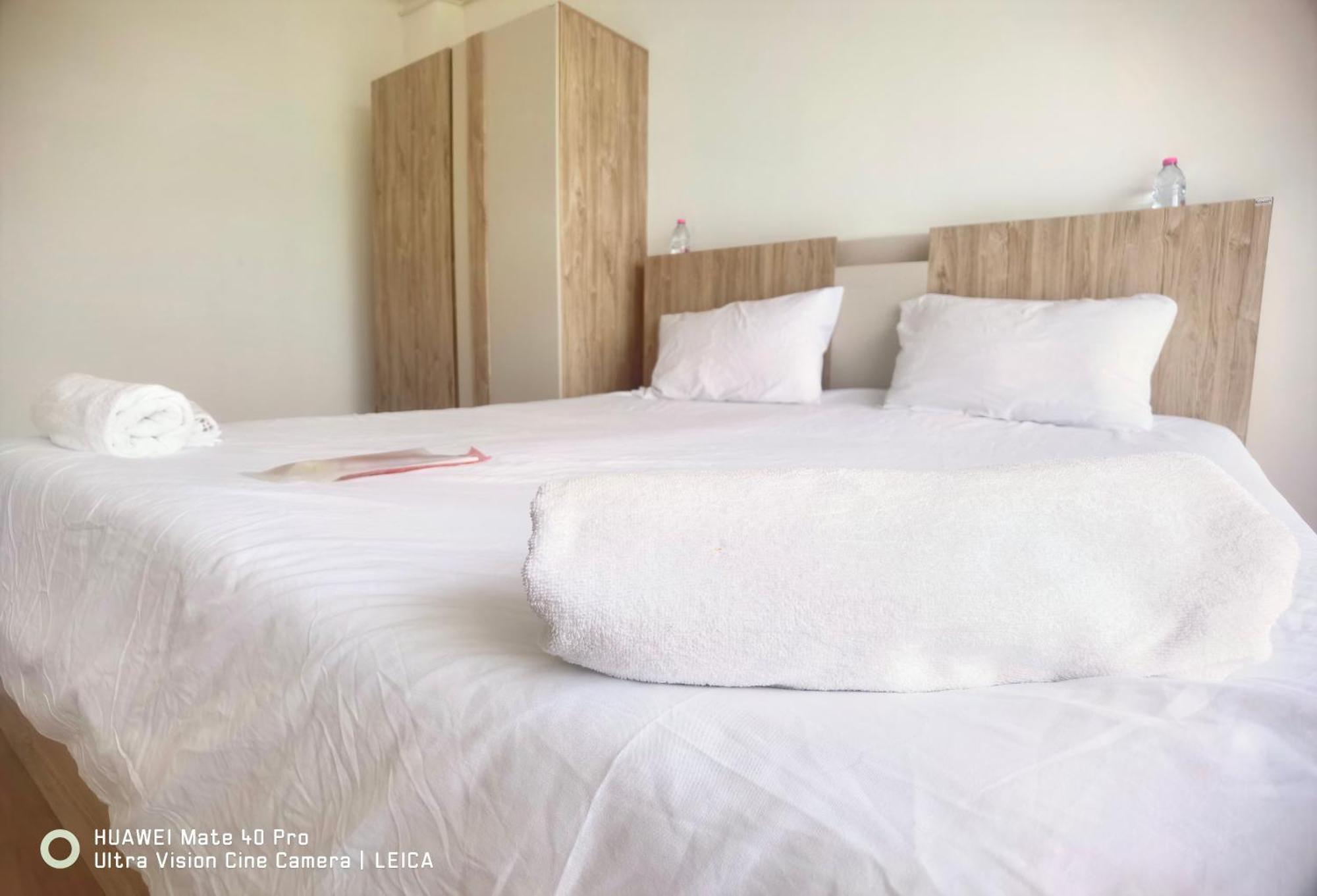 115 Townhouse Hotel Ban Khlong Krang Bagian luar foto